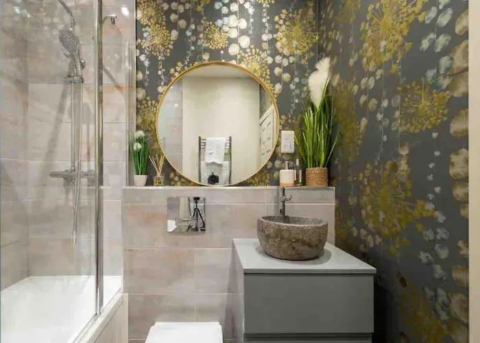 Tranquil Retreat For 6 Guests With Hot Tub Semesterbostad *