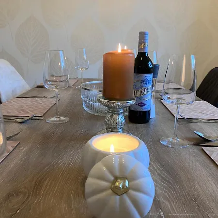 Casa vacanze Tranquil Retreat For 6 Guests With Hot Tub