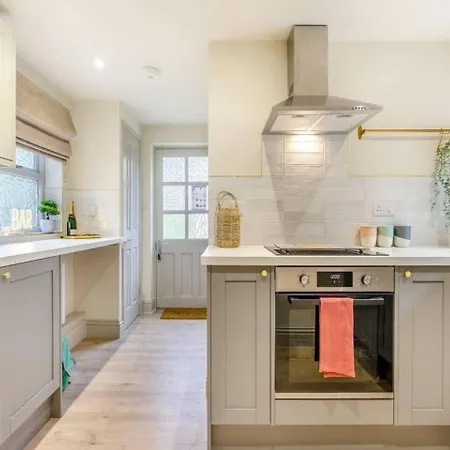 Tranquil Retreat For 6 Guests With Hot Tub Appleby-in-Westmorland